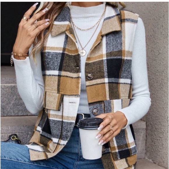 New plaid button down vest - Picture 1 of 4